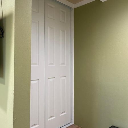 Private Room In La With Free Wifi And Tv With Shared Kitchen Лос-Анджелес Екстер'єр фото